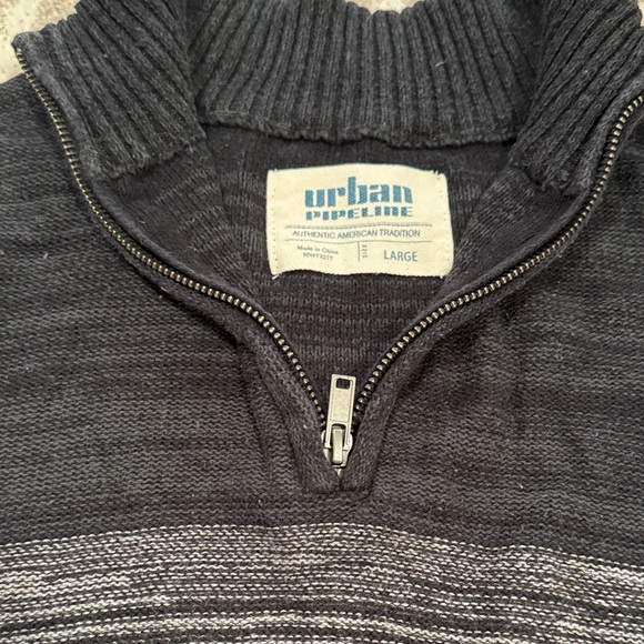 Urban Pipeline Men's Charcoal Zip-Up Sweater - Picture 1 of 6